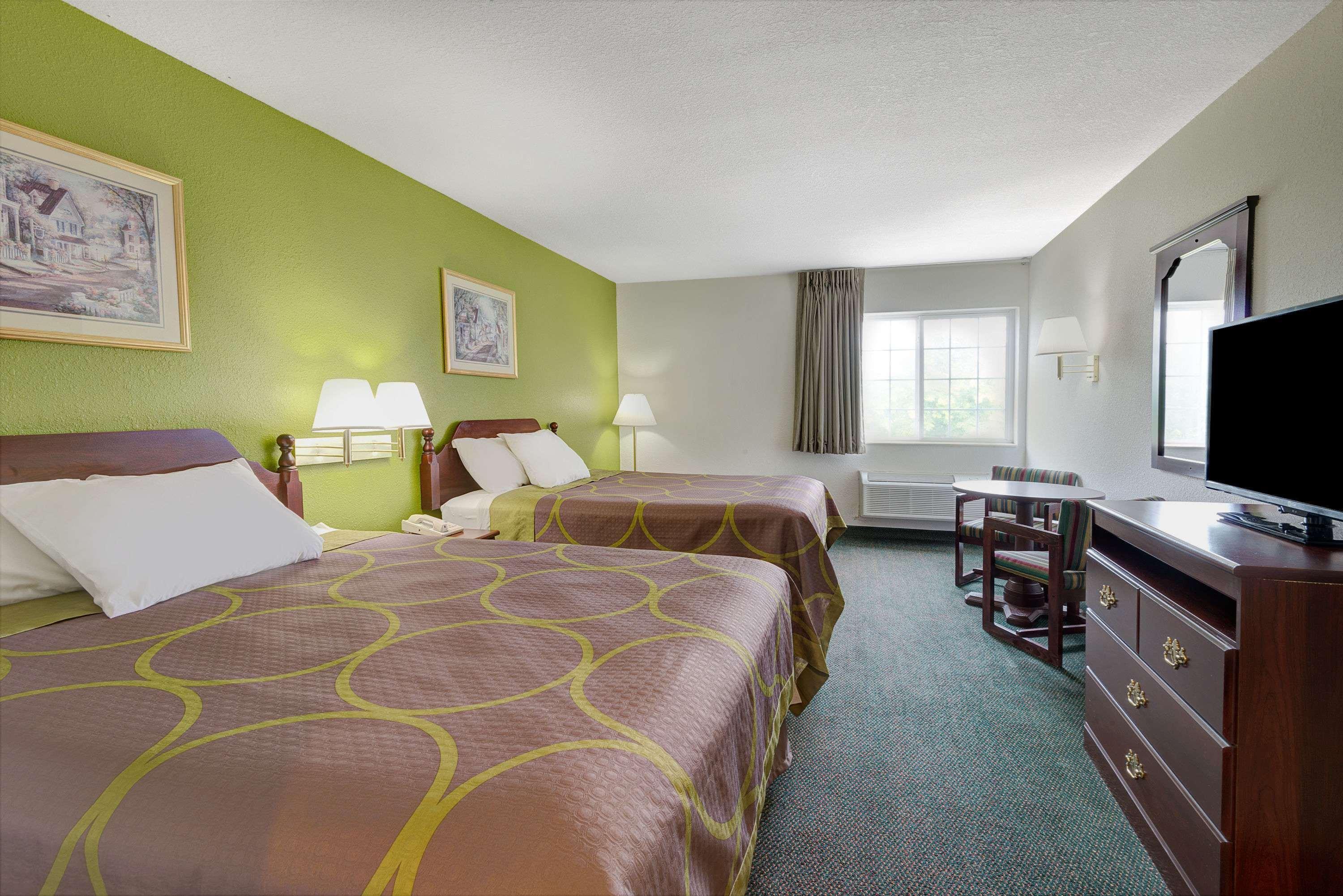 Hotel Super 8 By Wyndham De Soto Esterno foto