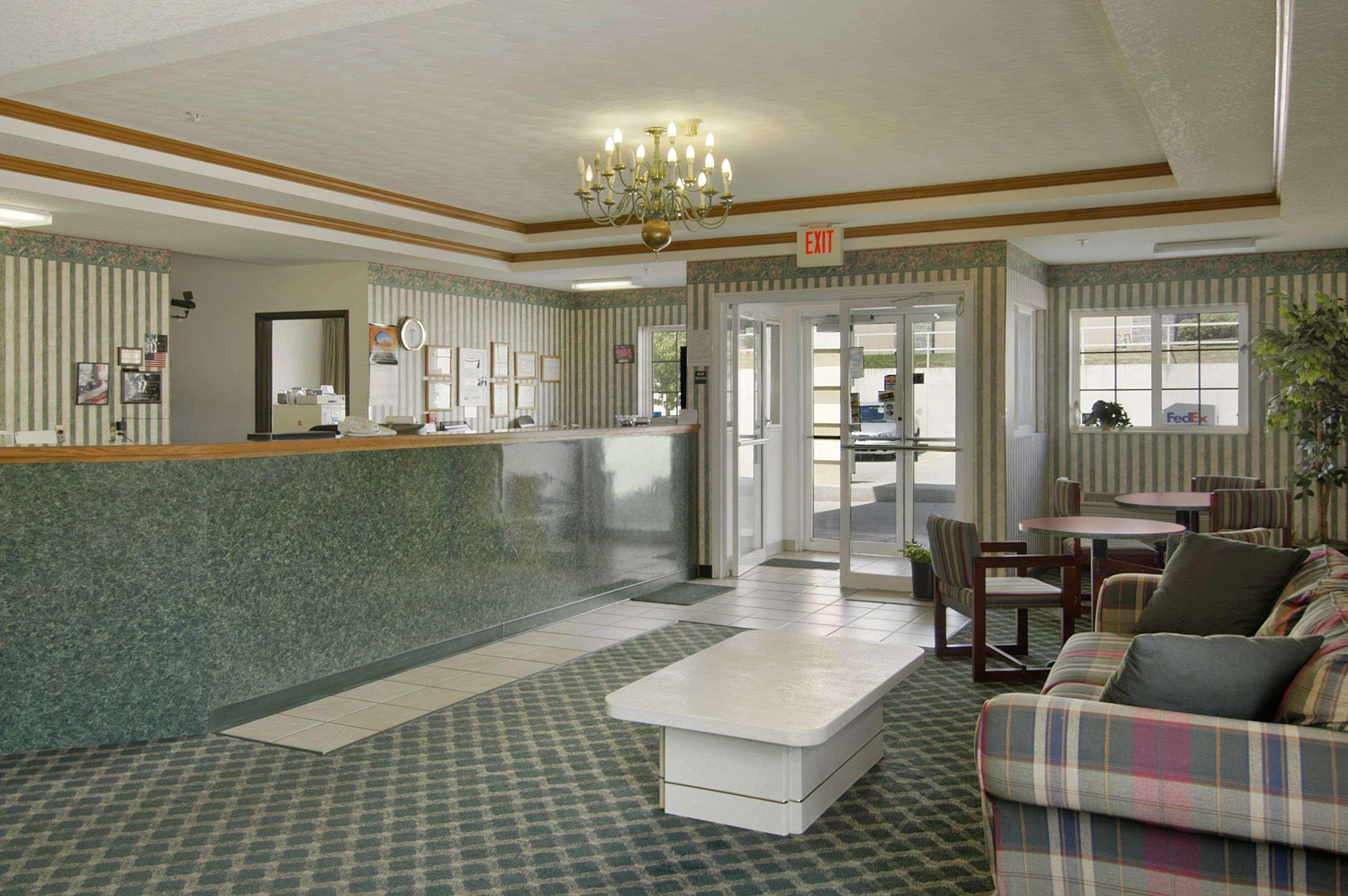 Hotel Super 8 By Wyndham De Soto Esterno foto