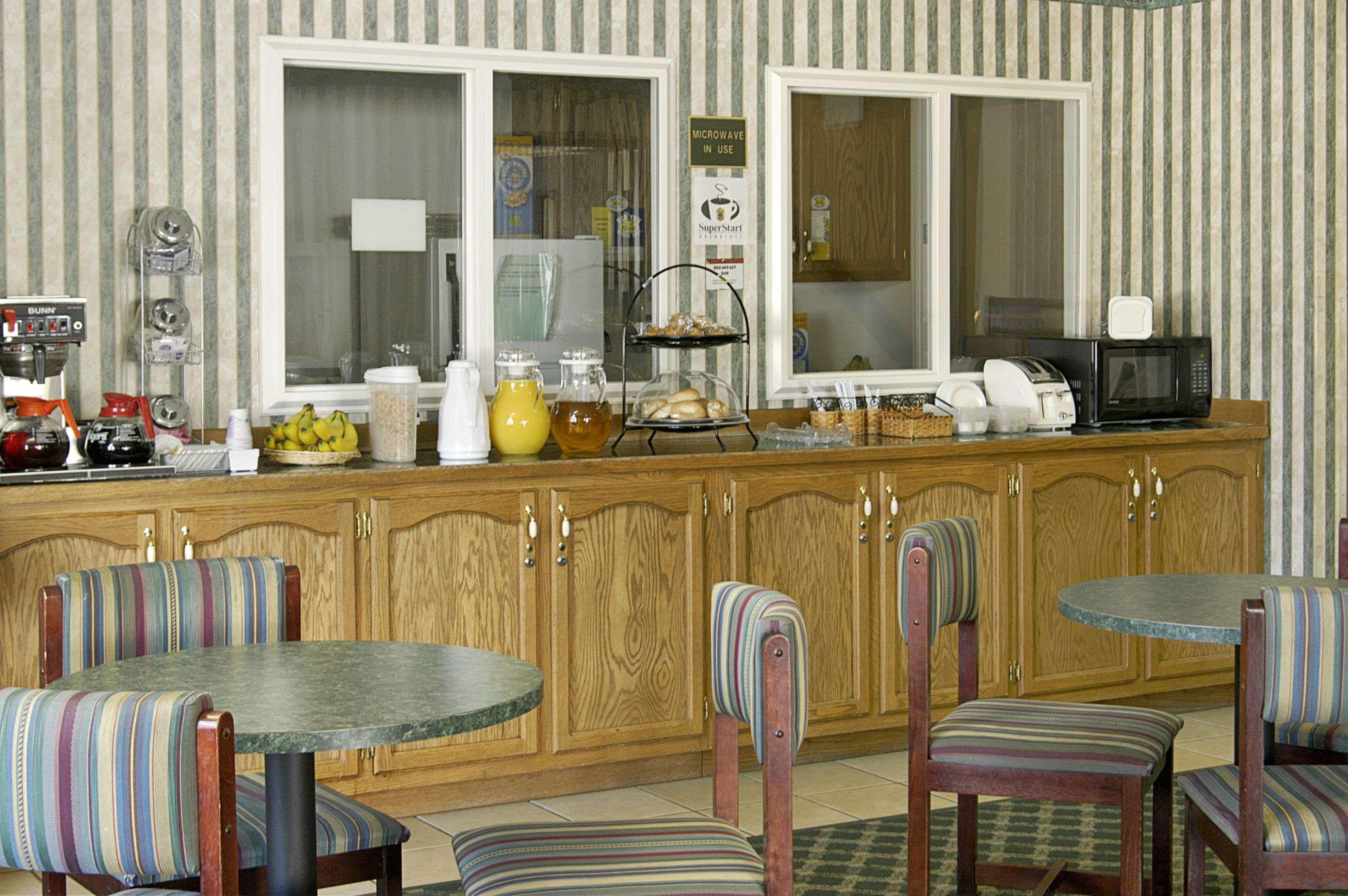 Hotel Super 8 By Wyndham De Soto Esterno foto