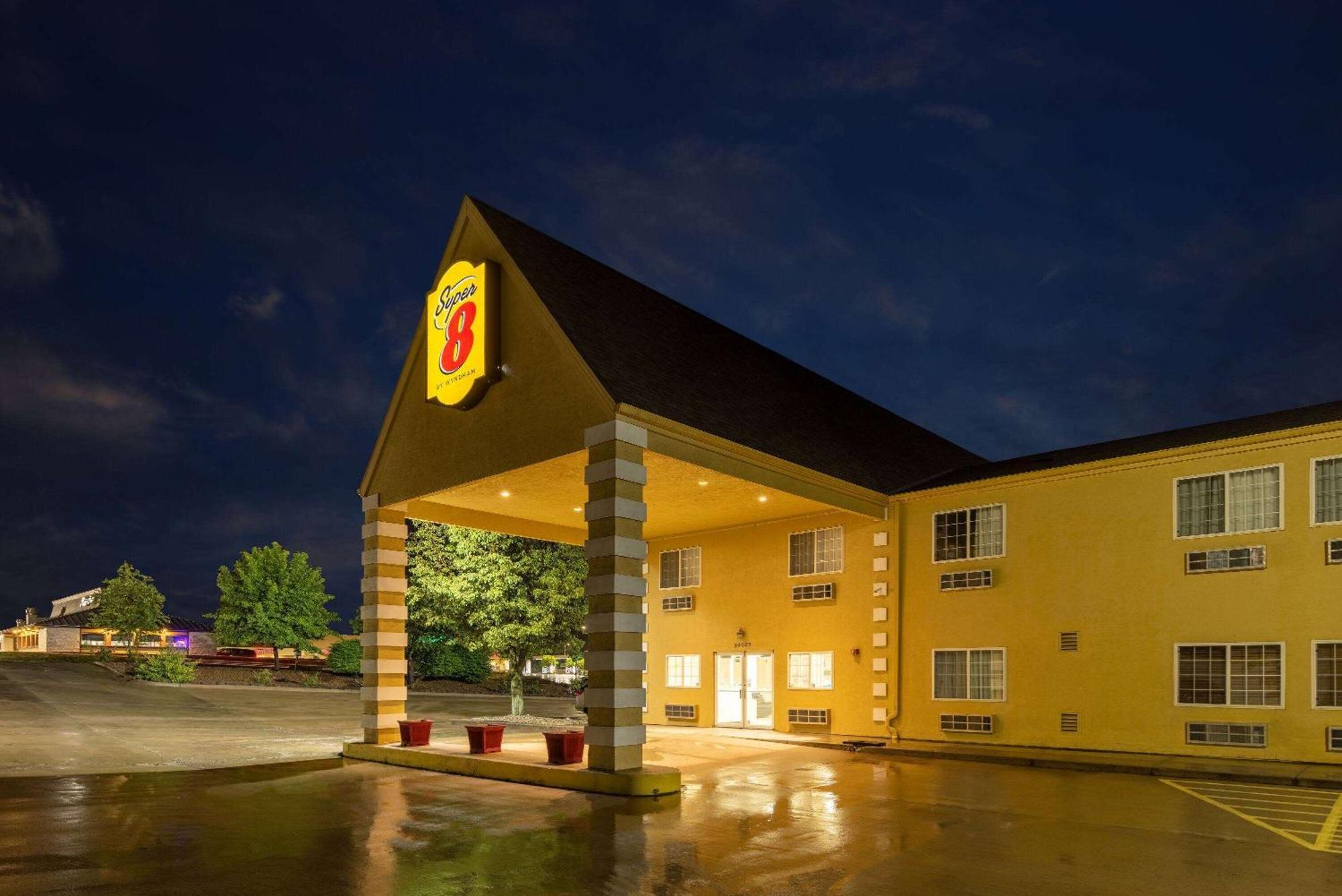Hotel Super 8 By Wyndham De Soto Esterno foto